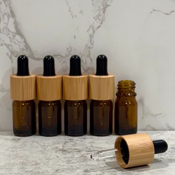 5mL Amber Glass Essential Oil Bottles with Bamboo & Black Tops ~ Pack of 5 - Picture 1 of 1